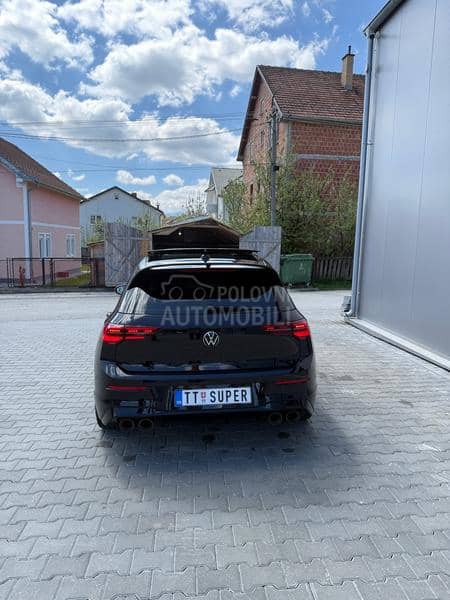 Volkswagen Golf 8 R