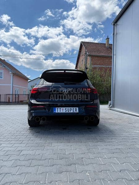 Volkswagen Golf 8 R