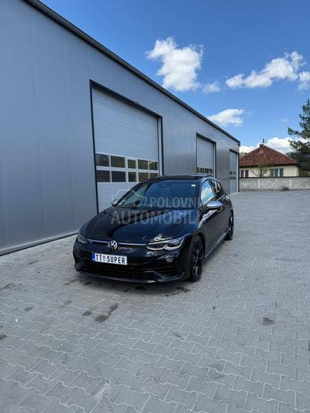 Volkswagen Golf 8 R