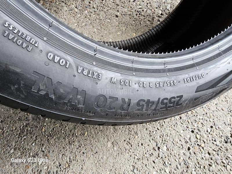 Continental 255/45 R20 Letnja