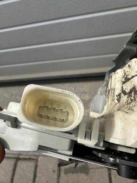 Zadnja brava u vratima