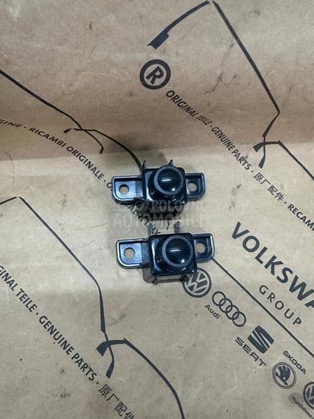 Imitacija kamere u maski - B9