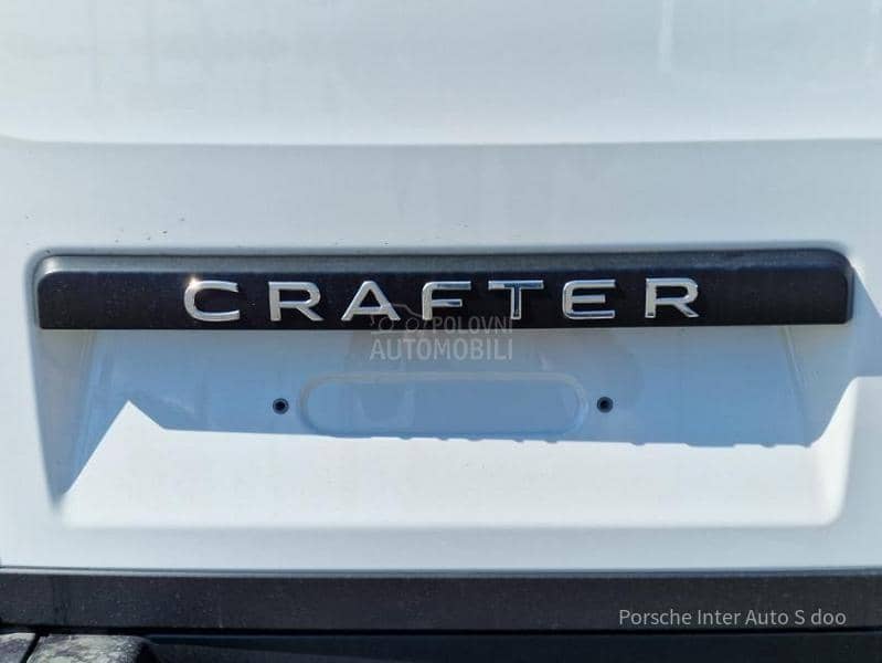 Volkswagen Crafter Furgon 35 MR 2.0 TDI