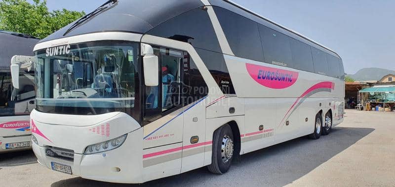 Neoplan STARLINER P 12