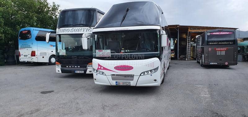 Neoplan STARLINER P 12