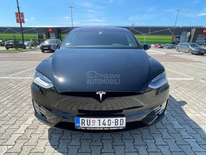 Tesla Model X 