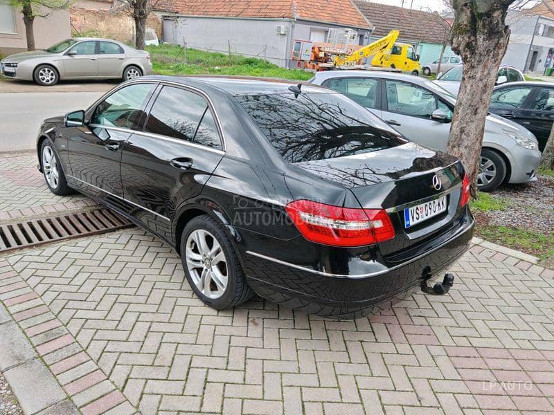 Mercedes Benz E 220 