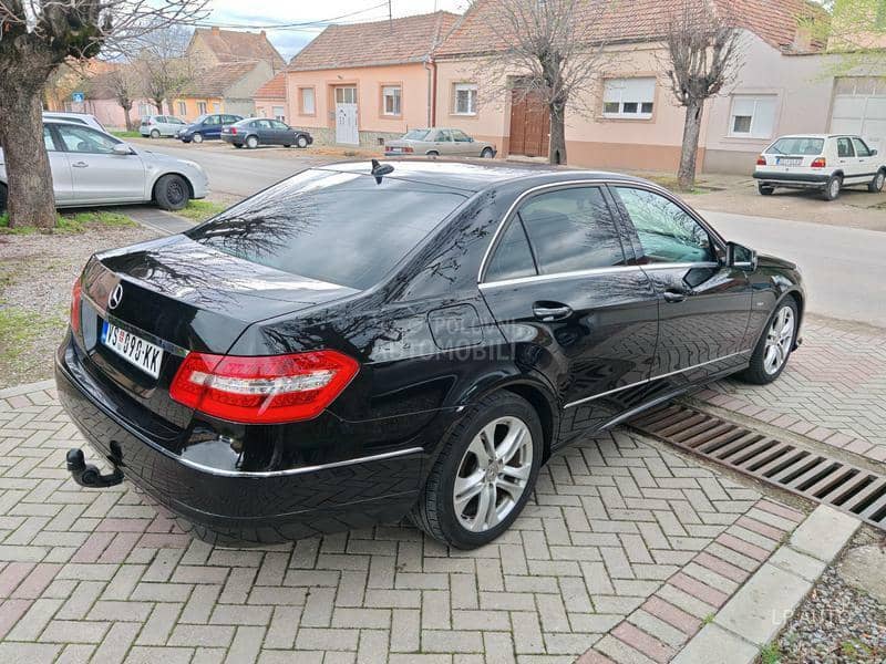 Mercedes Benz E 220 