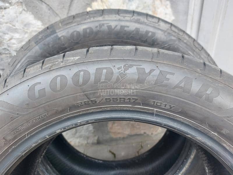 Goodyear 225/55 R17 Letnja