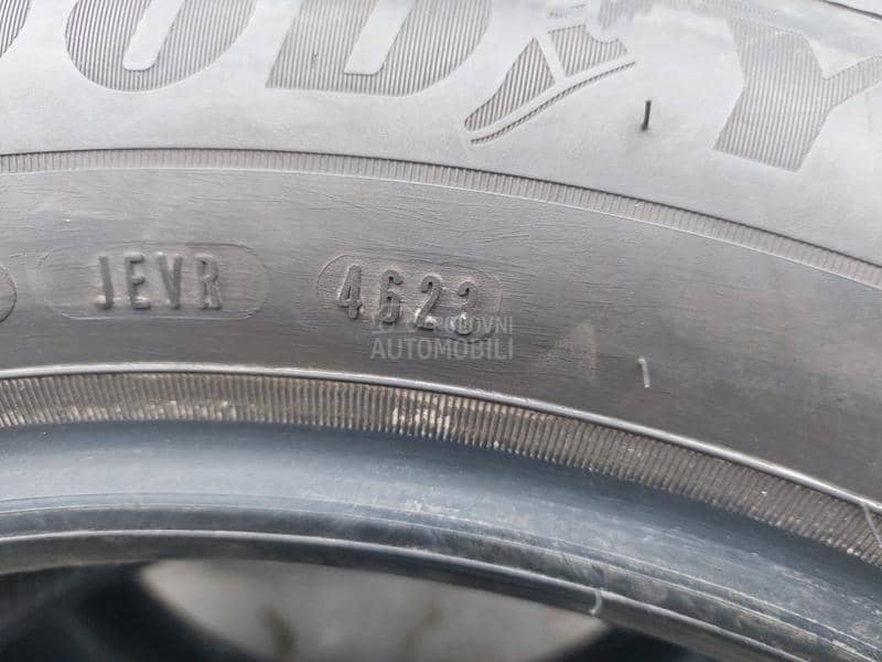 Goodyear 225/55 R17 Letnja