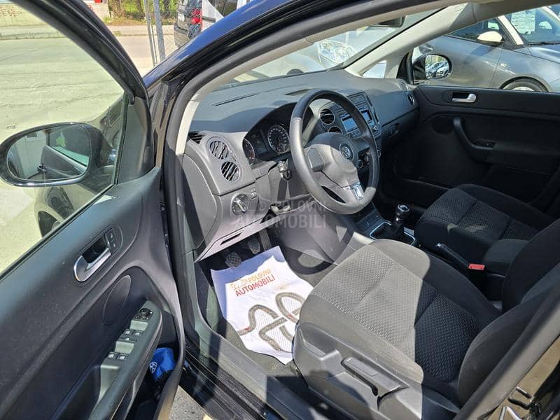Volkswagen Golf Plus GPL.  NOV
