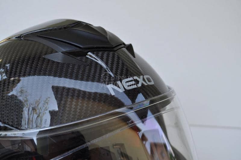 Nexo Carbon Flip Up kaciga L