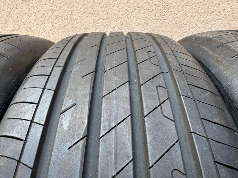 Goodyear 235/60 R20 Letnja