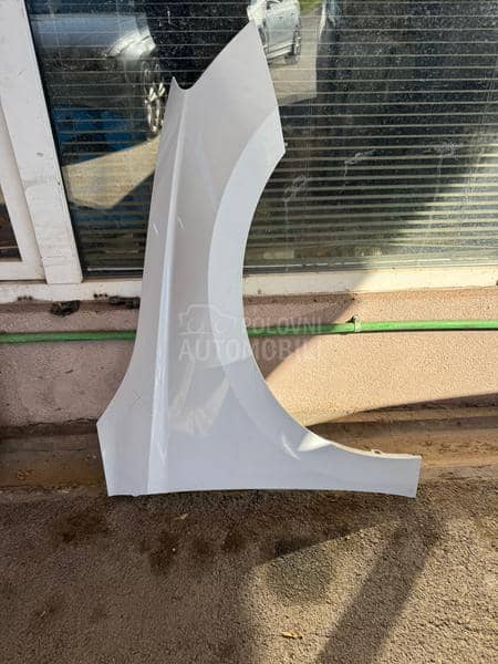 krilo desno u beloj boji