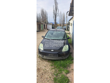 Ford Fiesta Delovi 2004. god. -  kompletan auto u delovima