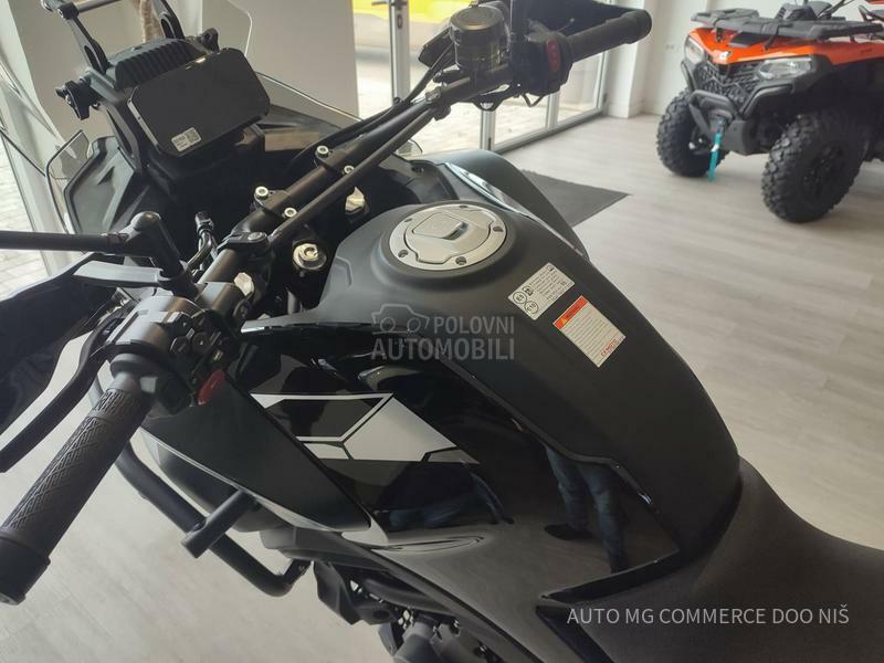 CFMOTO 700 MT