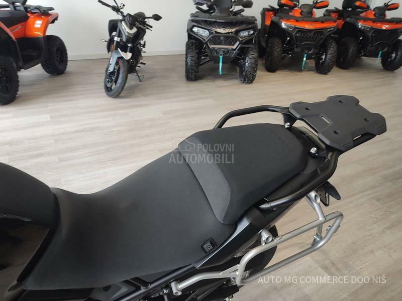CFMOTO 700 MT