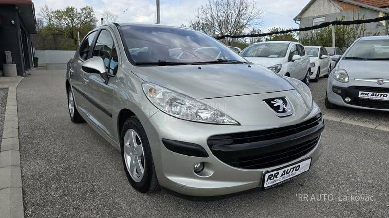 Peugeot 207 1.4 B