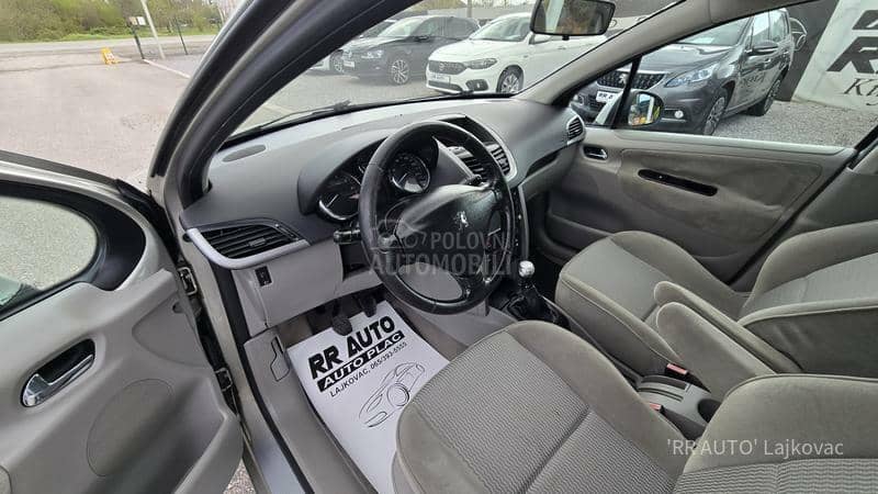 Peugeot 207 1.4 B