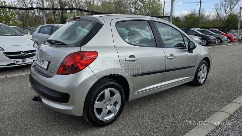 Peugeot 207 1.4 B