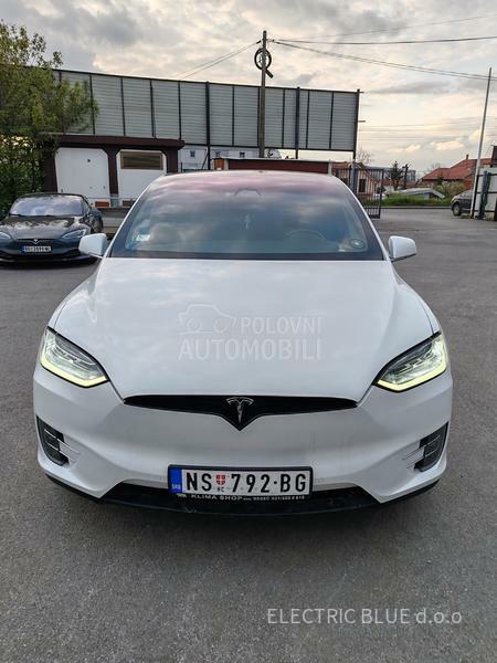Tesla Model X 75D