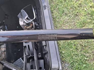 zadnja desna bocna lajsna za Peugeot 207