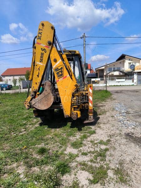 JCB 3CXT