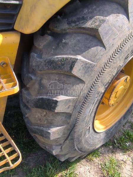 JCB 3CXT