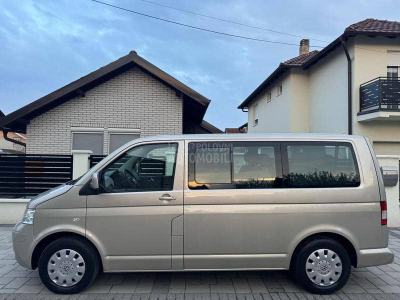 Volkswagen Transporter T5 2.5/8sedista