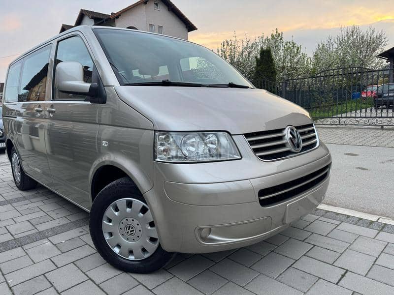Volkswagen Transporter T5 2.5/8sedista