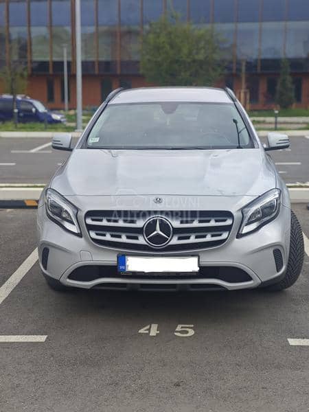 Mercedes Benz GLA 200 D 4MATIC