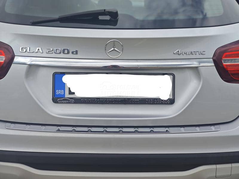 Mercedes Benz GLA 200 D 4MATIC