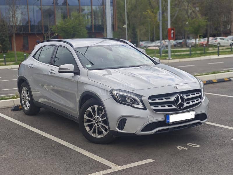 Mercedes Benz GLA 200 D 4MATIC