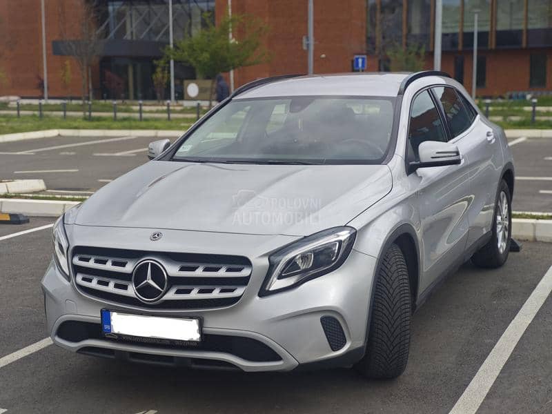 Mercedes Benz GLA 200 D 4MATIC