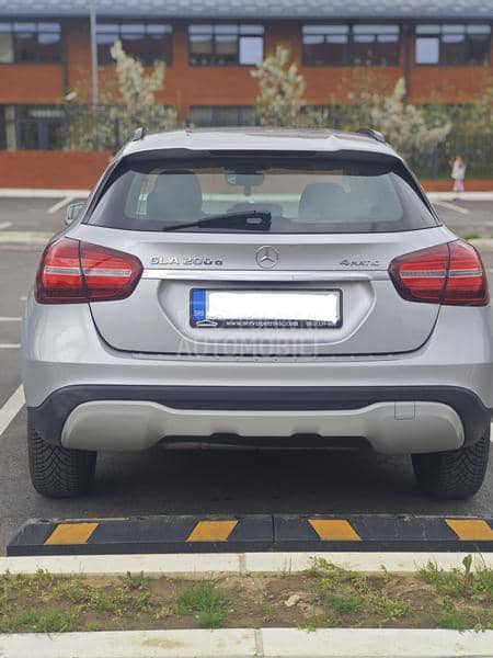 Mercedes Benz GLA 200 D 4MATIC