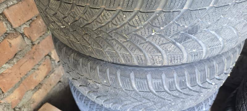 Semperit 185/60 R15 Zimska