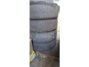 Semperit 185/60 R15 Zimska