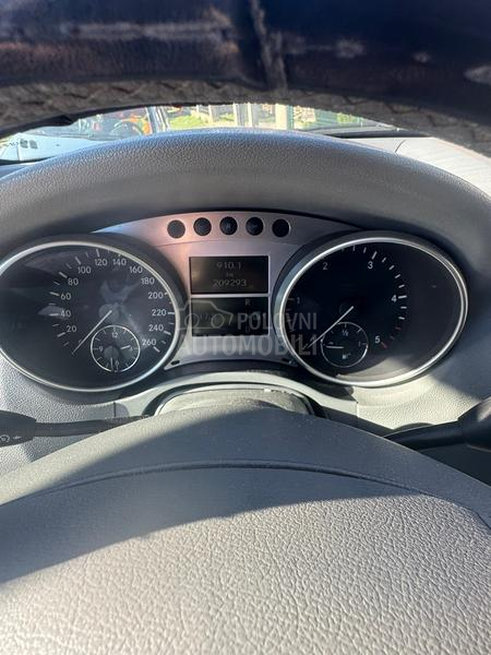 Mercedes Benz ML 320 