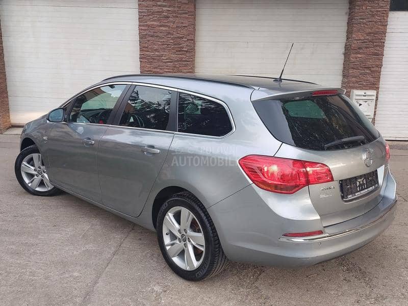 Opel Astra J 1.6cdti Cosmo