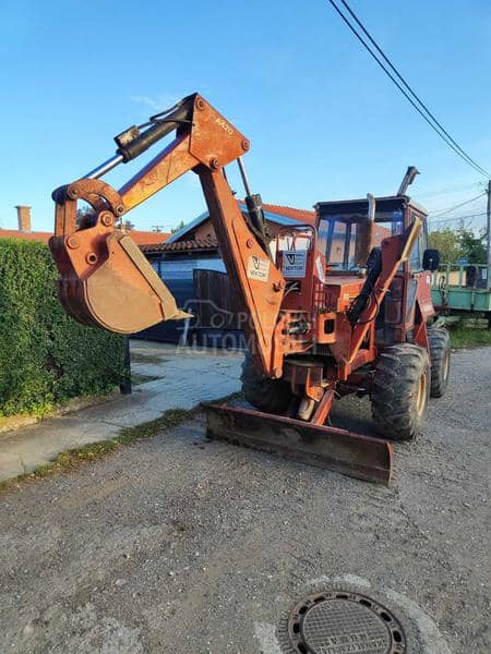 Ditch Witch 76/10