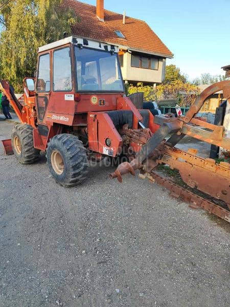 Ditch Witch 76/10