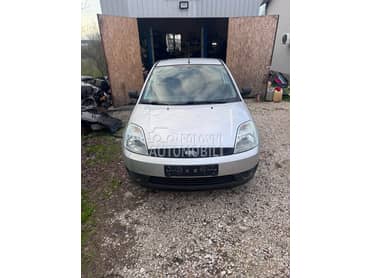 Ford Fiesta 1.3ben 2004. god. -  kompletan auto u delovima