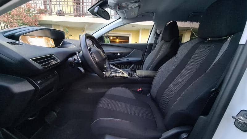 Peugeot 3008 1.5hdi 8AT