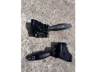 rucica zmicavca,svetla za Ford Fiesta od 2002. do 2004. god.