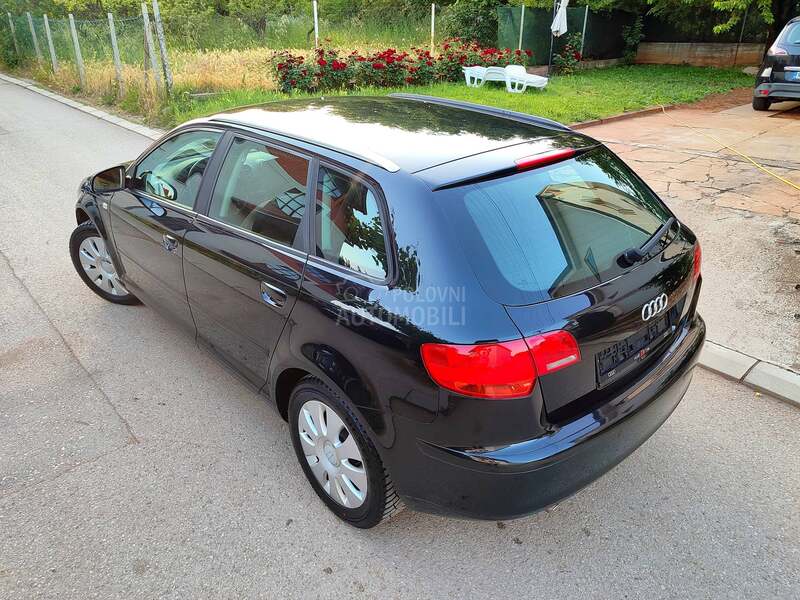 Audi A3 1.6 Attraction CH