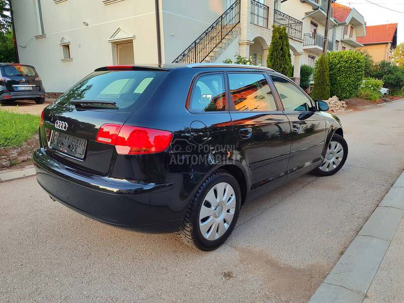 Audi A3 1.6 Attraction CH