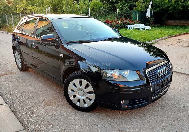 Audi A3 1.6 Attraction CH