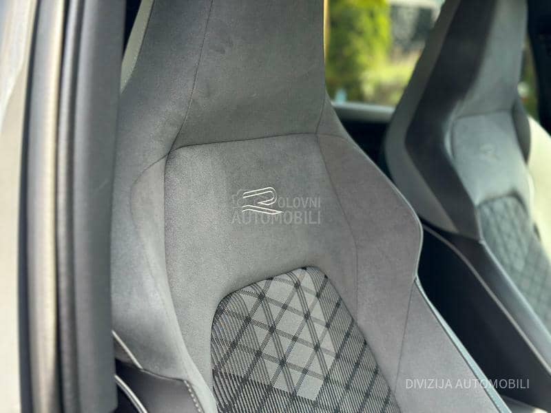 Volkswagen Golf 8 R-Line/IQ/HarmanK