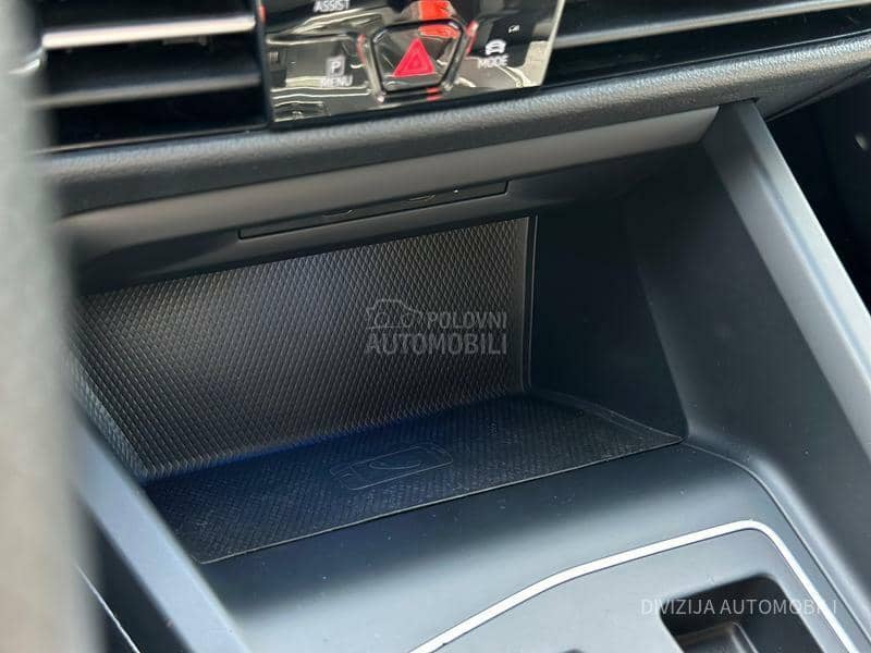 Volkswagen Golf 8 R-Line/IQ/HarmanK