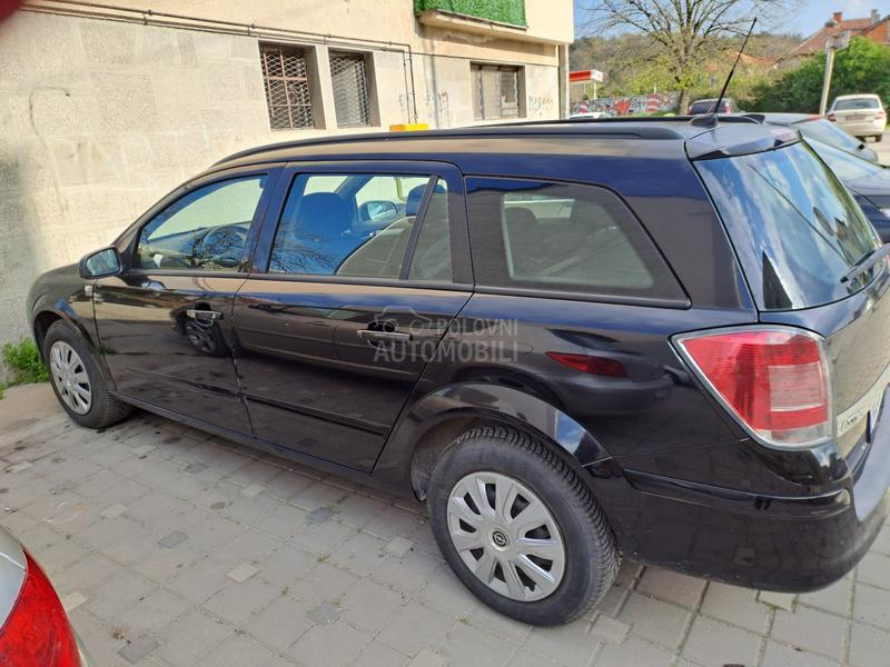 Opel Astra H 1.6